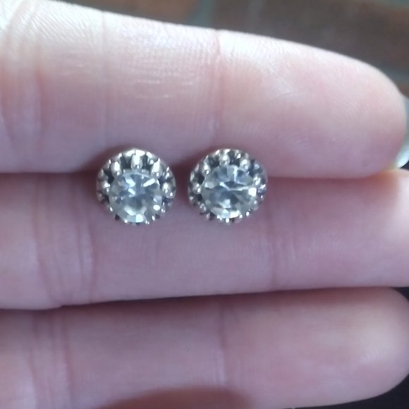 Medium Crystal Rhinestone Solitaire Stud Earrings - Picture 2 of 6